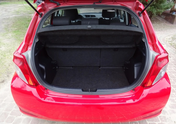 Toyota Yaris cena 27900 przebieg: 148040, rok produkcji 2012 z Ciechanowiec małe 277